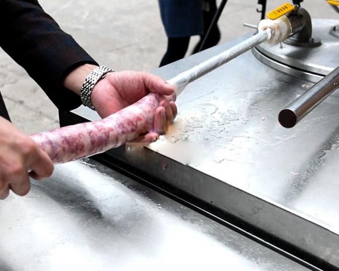 Saucisse commerciale de poulet faisant la machine de remplissage de substance de saucisse de machine