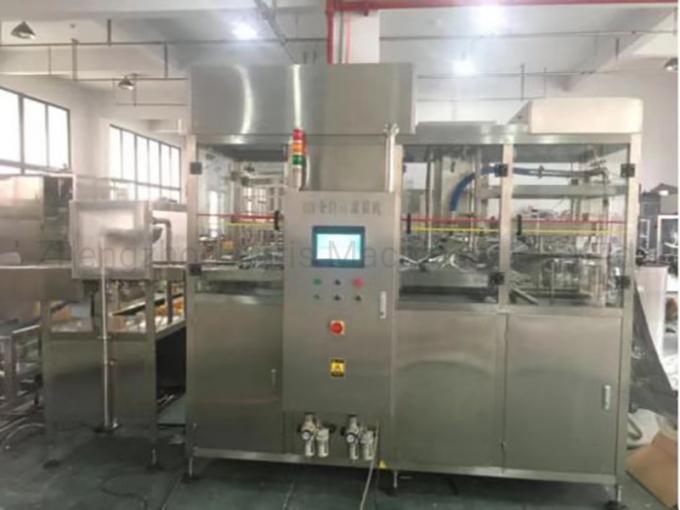 Sac semi-automatique de vin dans le remplissage et couvrir de boîte le remplisseur de bavoir de machine