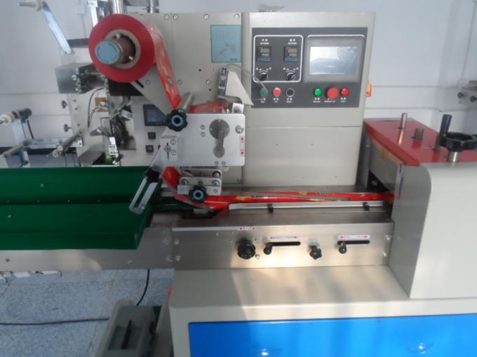 Machine à emballer végétale d'oreiller de pizza d'écoulement de paquet de pain de sucrerie de masque complètement automatique de savon