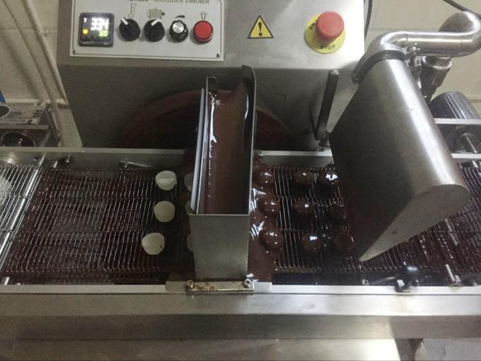 Machine couverte par chocolat de machine d'enrobeuse de chocolat d'acier inoxydable 3