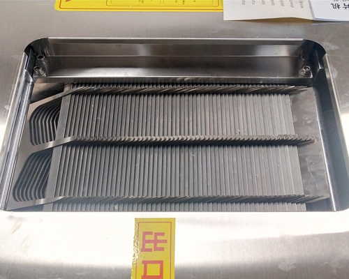 Les machines de développement de doubles poissons de fente taillent l'utilisation de restaurant de machine de filet