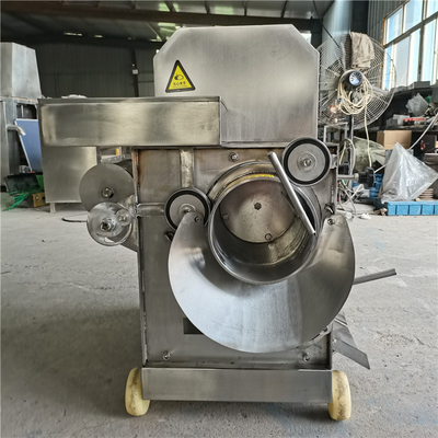 Machine de coupe en dés de découpage de poissons de Surimi de machine de viande de cube en séparateur d'os