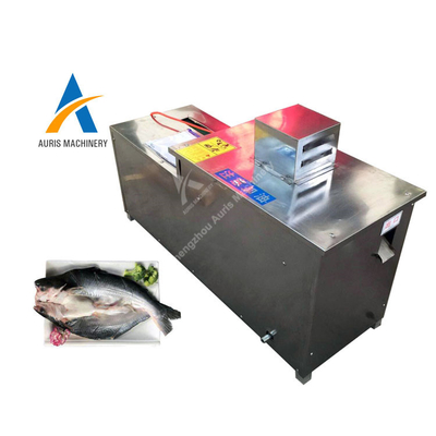 Échelle commerciale automatique de nettoyage et de découpeuse de poissons enlevant la machine