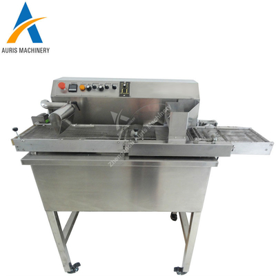 Écrous gâchant la machine 150kg de fabrication du chocolat par casse-croûte d'heure enrobant la machine