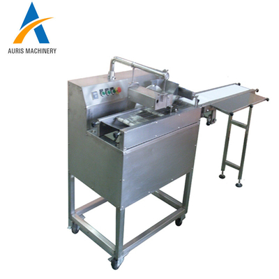 Machine de bâti de la sucrerie Sss304 plongeant le chocolat de glaçage enrobant la machine