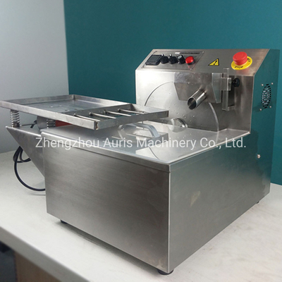 Chocolat de fonte de machine de chocolat commercial d'Industial 15L 60L gâchant l'équipement