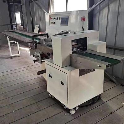 L'affichage à cristaux liquides complètement automatique intelligent de machine à emballer d'oreiller montrent le contrôle de PLC
